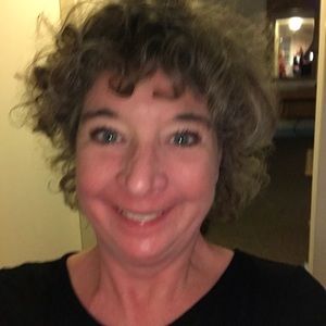 Meet your Posher, Liz